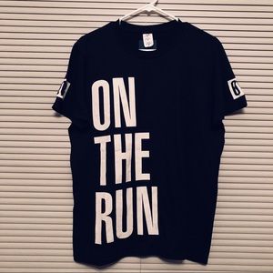 On The Run 2014 concert merch. Jay Z and Beyoncé
